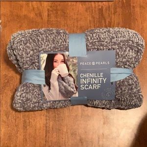 Peace & Pearls Chenille infinity scarf NWT
